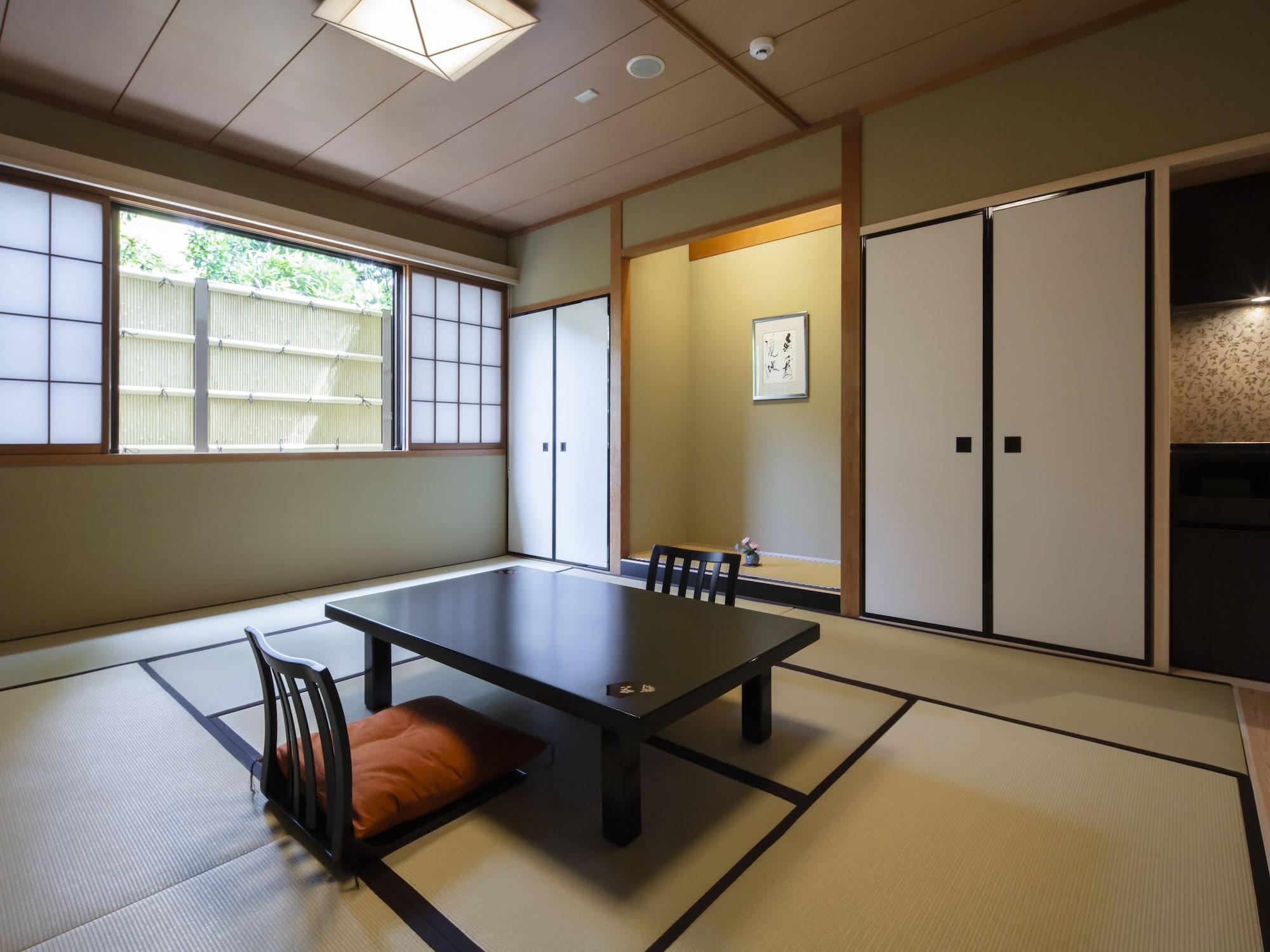 Gion Ryokan Karaku Киото Экстерьер фото