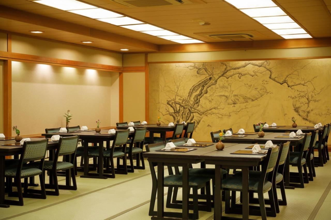Gion Ryokan Karaku Киото Экстерьер фото