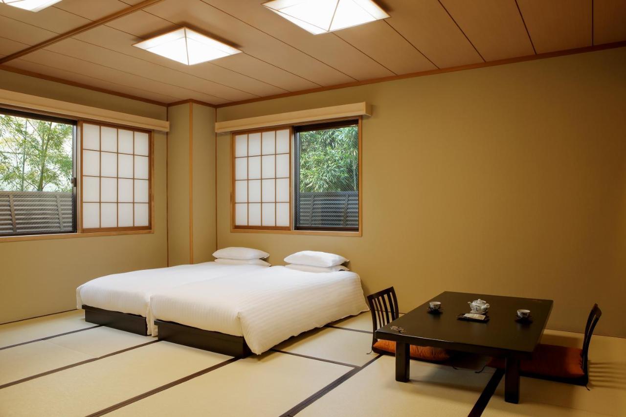 Gion Ryokan Karaku Киото Экстерьер фото