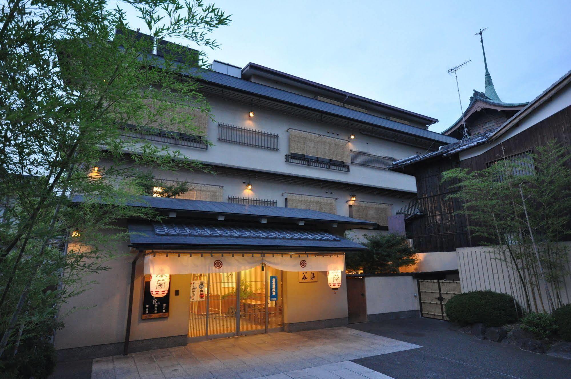 Gion Ryokan Karaku Киото Экстерьер фото