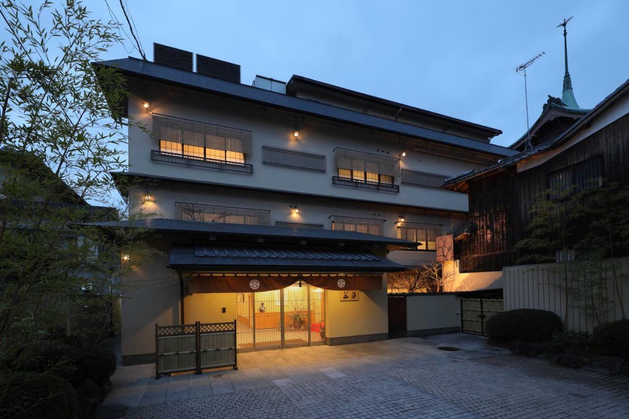 Gion Ryokan Karaku Киото Экстерьер фото