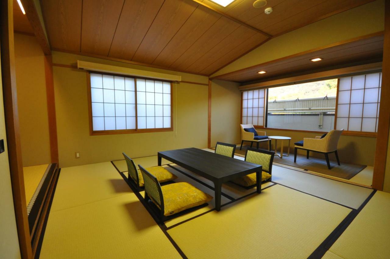 Gion Ryokan Karaku Киото Экстерьер фото