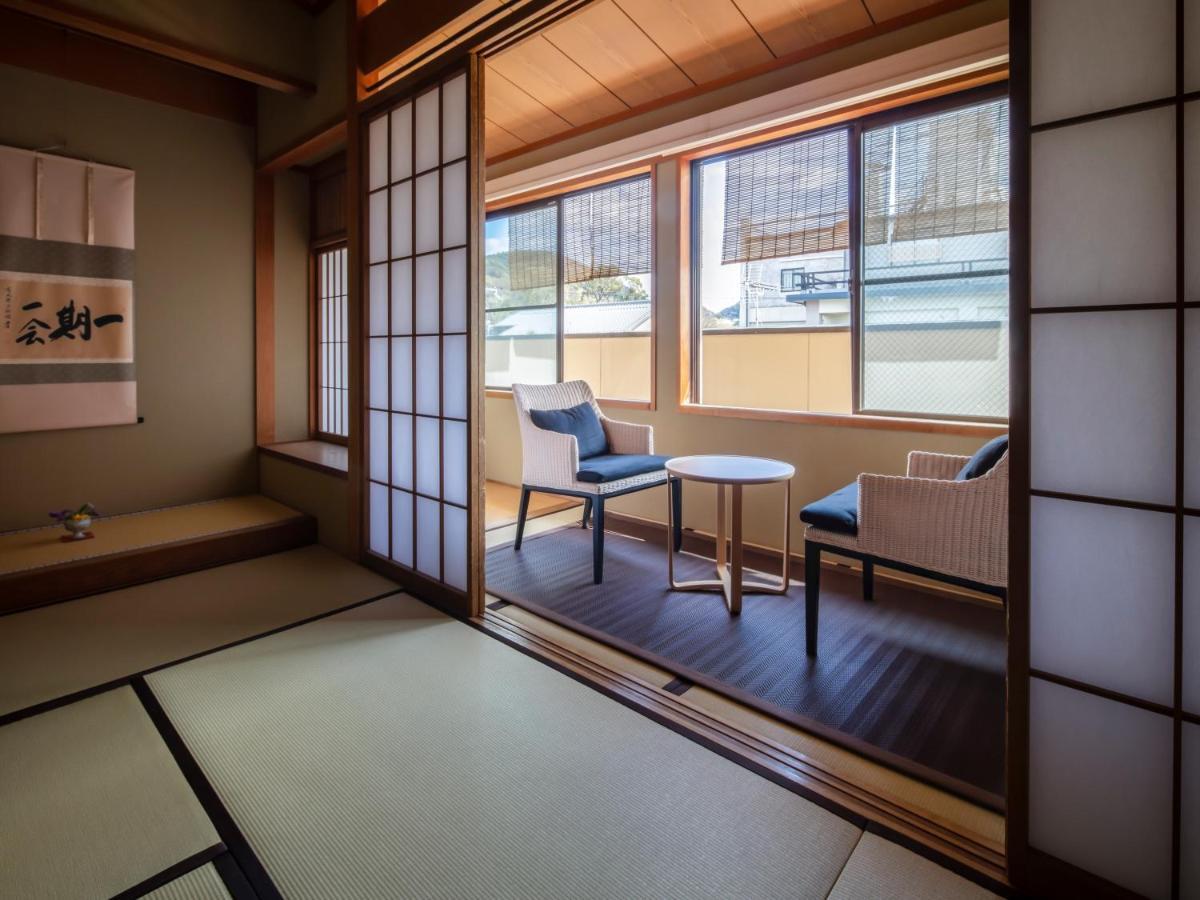 Gion Ryokan Karaku Киото Экстерьер фото